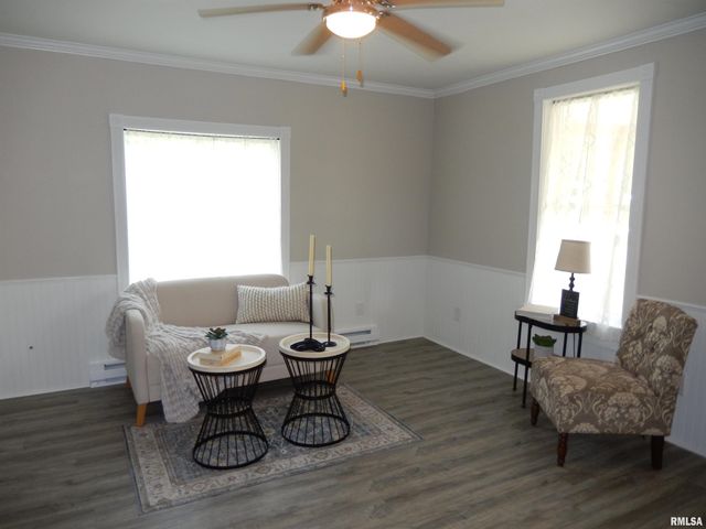 300 E SUMMER Street, Plymouth, IL 62367