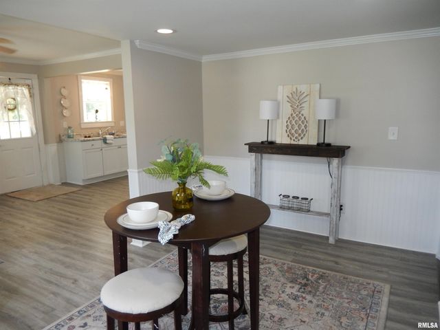 300 E SUMMER Street, Plymouth, IL 62367