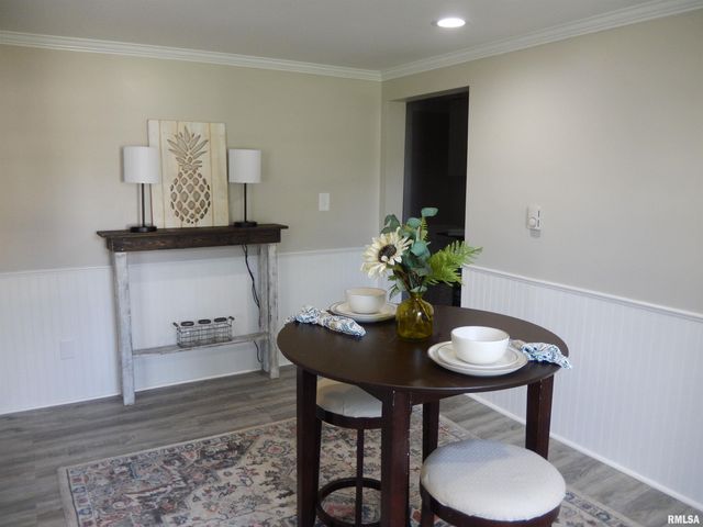 300 E SUMMER Street, Plymouth, IL 62367