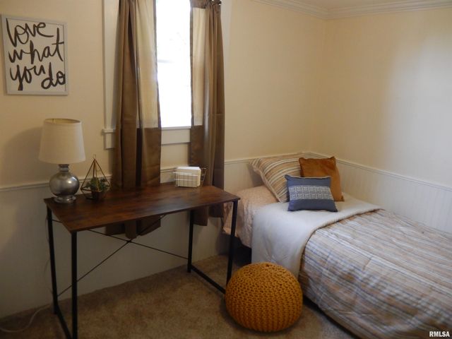 300 E SUMMER Street, Plymouth, IL 62367