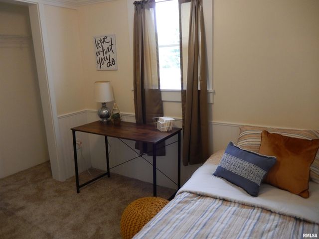 300 E SUMMER Street, Plymouth, IL 62367