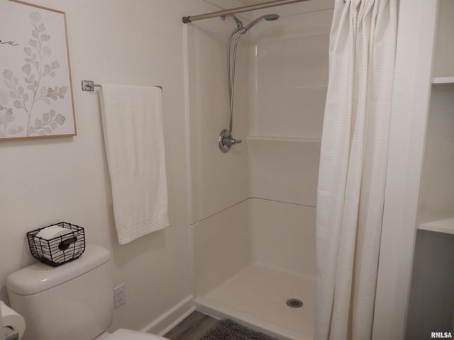 300 E SUMMER Street, Plymouth, IL 62367