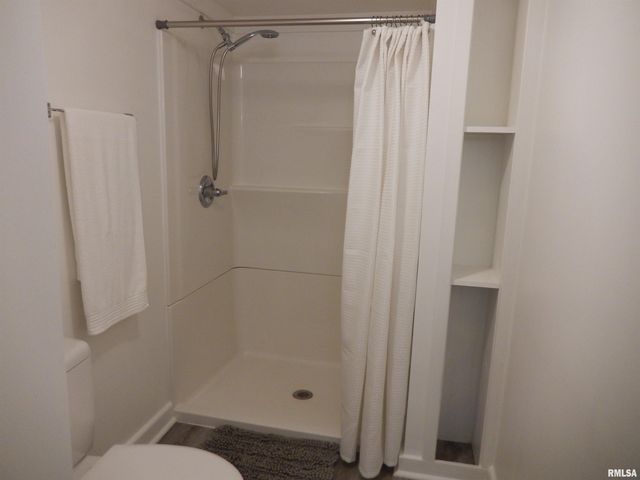 300 E SUMMER Street, Plymouth, IL 62367