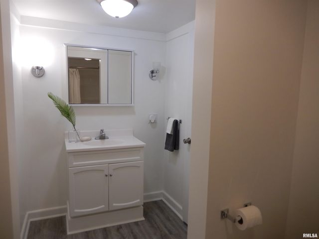 300 E SUMMER Street, Plymouth, IL 62367