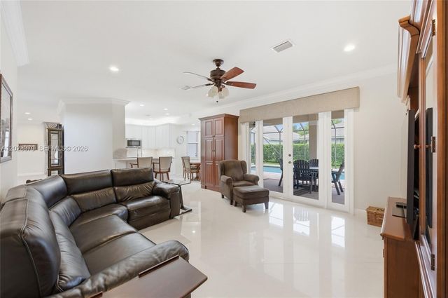 2608 Oakbrook Court, Weston, FL 33332