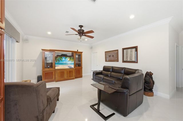 2608 Oakbrook Court, Weston, FL 33332