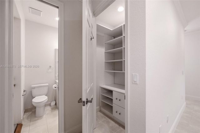 2608 Oakbrook Court, Weston, FL 33332