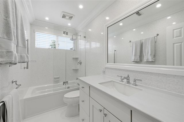 2608 Oakbrook Court, Weston, FL 33332