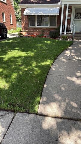 1500 Sherwood Court, Dearborn, MI 48124