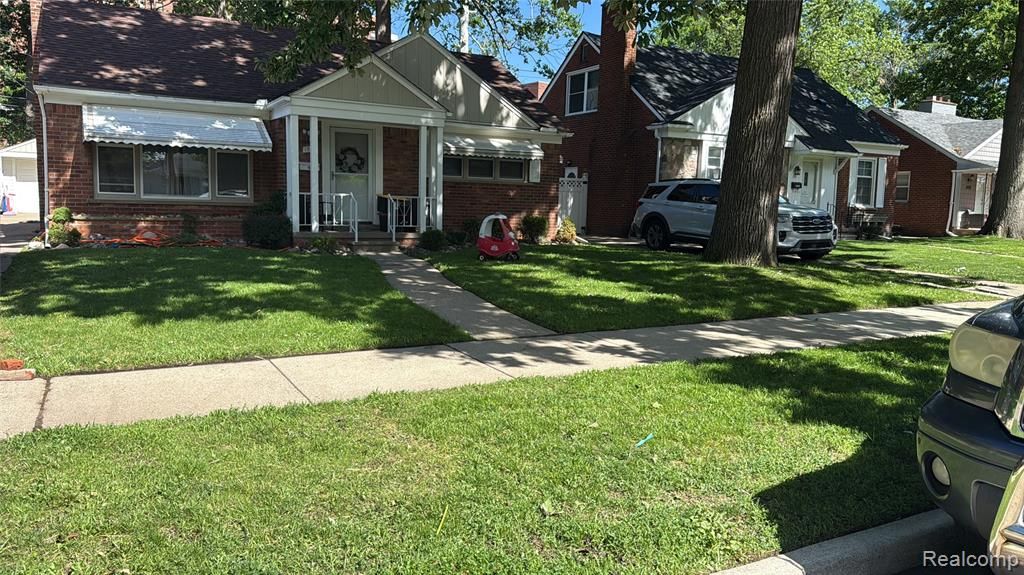 1500 Sherwood Court, Dearborn, MI 48124