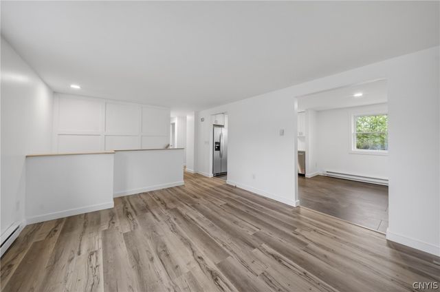 3728 Pendulum, Clay, NY 13027