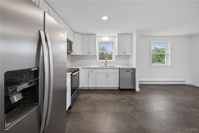 3728 Pendulum, Clay, NY 13027