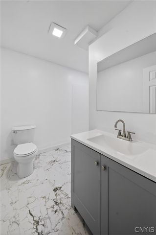 3728 Pendulum, Clay, NY 13027