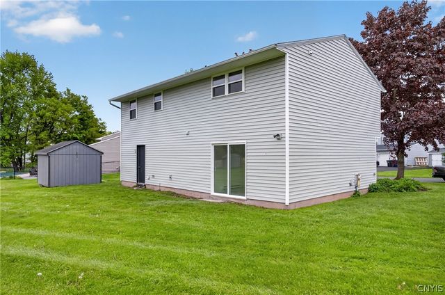 3728 Pendulum, Clay, NY 13027