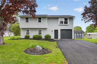 3728 Pendulum, Clay, NY 13027