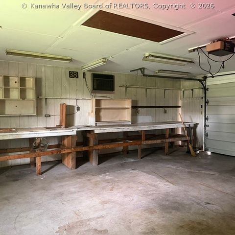 98 Norwood Road, Nitro, WV 25143