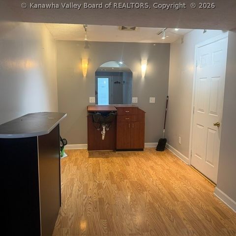 98 Norwood Road, Nitro, WV 25143