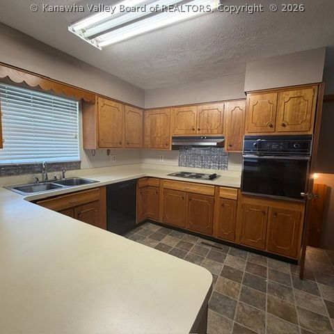 98 Norwood Road, Nitro, WV 25143
