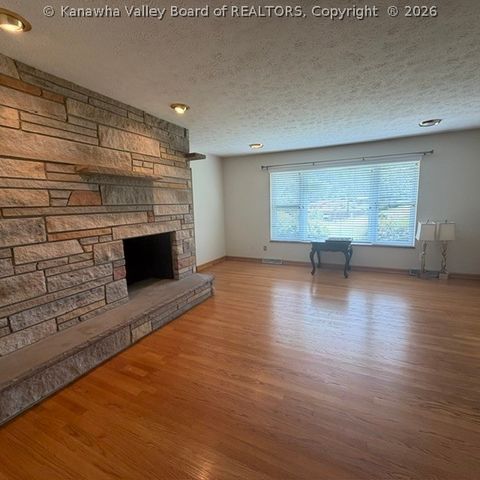 98 Norwood Road, Nitro, WV 25143