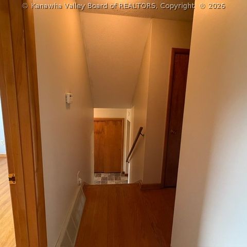 98 Norwood Road, Nitro, WV 25143