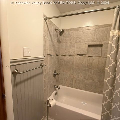 98 Norwood Road, Nitro, WV 25143