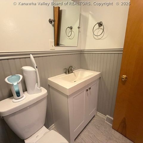 98 Norwood Road, Nitro, WV 25143