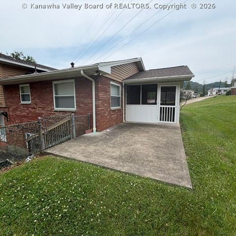 98 Norwood Road, Nitro, WV 25143