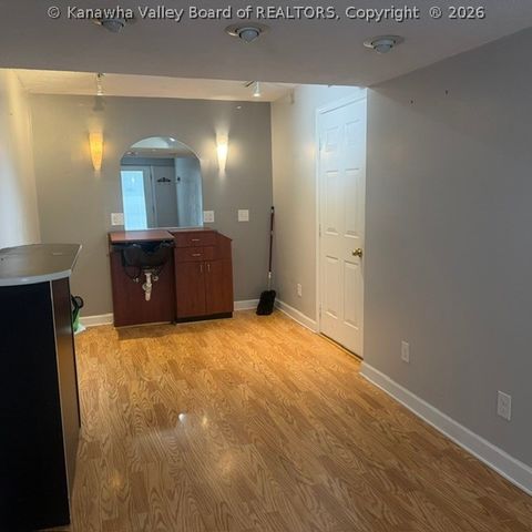 98 Norwood Road, Nitro, WV 25143