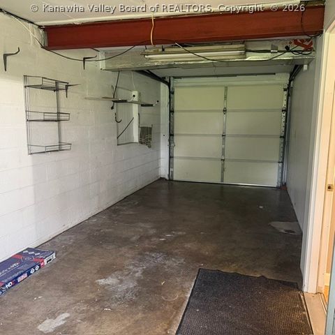 98 Norwood Road, Nitro, WV 25143