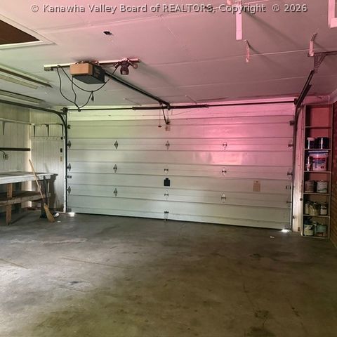 98 Norwood Road, Nitro, WV 25143