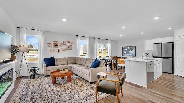 538 Freedom TRAIL, Burlington, WI 53105