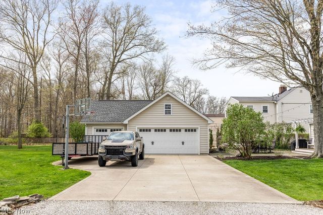 24603 E Oakland Road, Bay Village, OH 44140