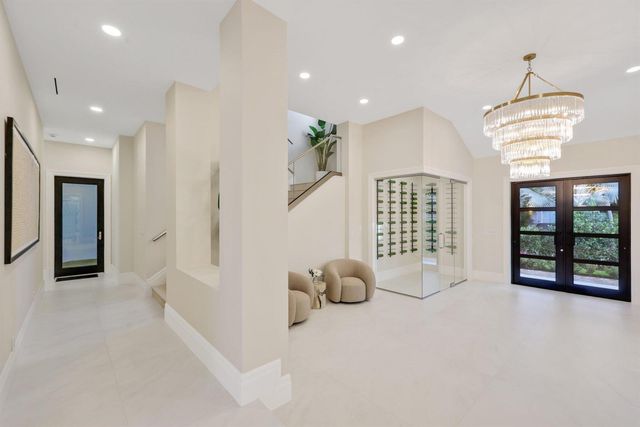 23 Coconut Lane, Ocean Ridge, FL 33435