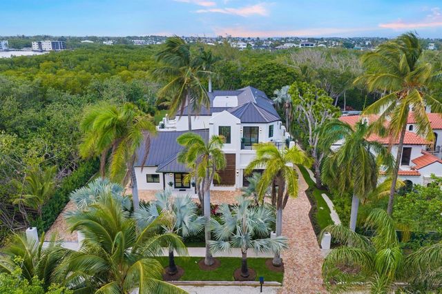 23 Coconut Lane, Ocean Ridge, FL 33435