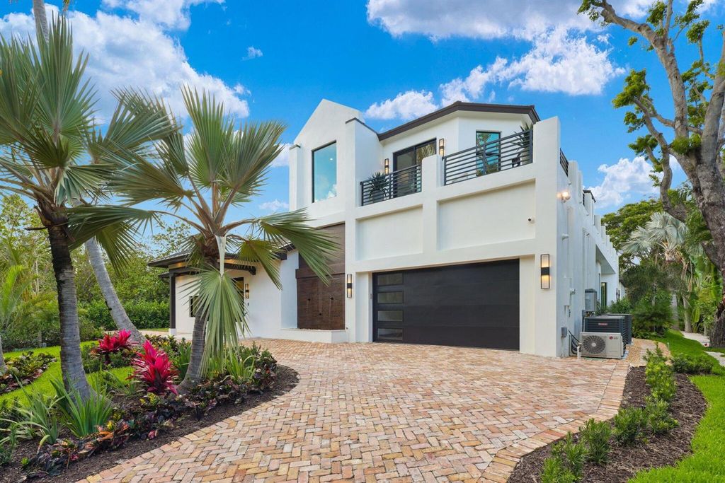 23 Coconut Lane, Ocean Ridge, FL 33435