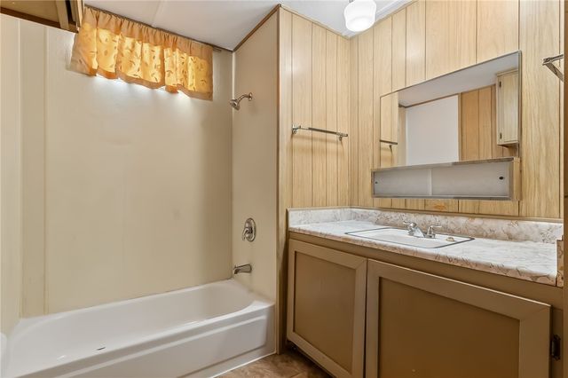 587 Harbor Drive, Bullhead City, AZ 86442