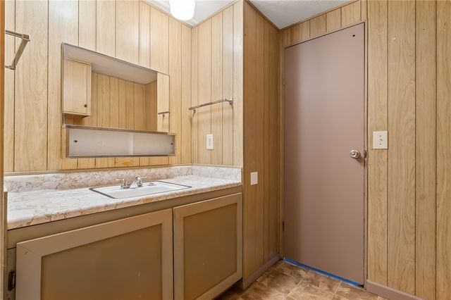 587 Harbor Drive, Bullhead City, AZ 86442