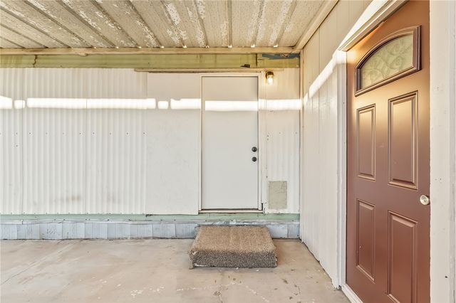 587 Harbor Drive, Bullhead City, AZ 86442