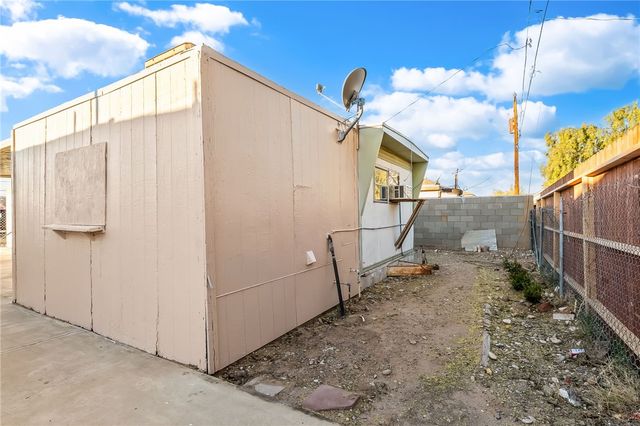 587 Harbor Drive, Bullhead City, AZ 86442