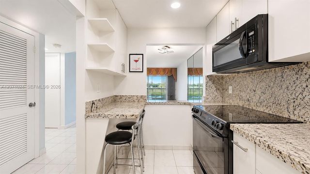 8500 Sunrise Lakes Boulevard 201, Sunrise, FL 33322
