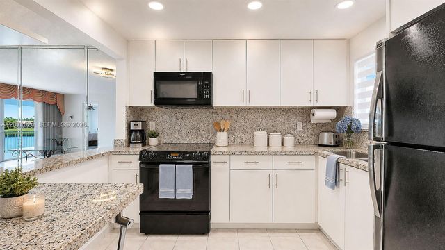 8500 Sunrise Lakes Boulevard 201, Sunrise, FL 33322