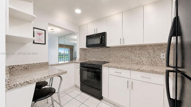 8500 Sunrise Lakes Boulevard 201, Sunrise, FL 33322