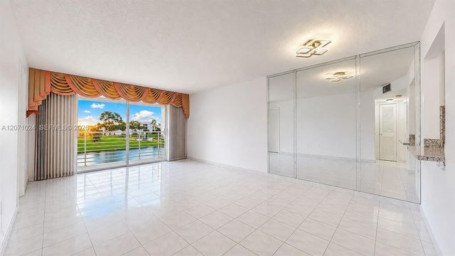8500 Sunrise Lakes Boulevard 201, Sunrise, FL 33322