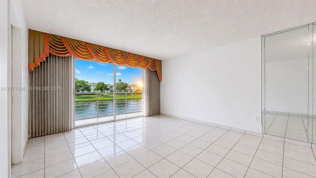 8500 Sunrise Lakes Boulevard 201, Sunrise, FL 33322