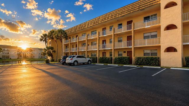 8500 Sunrise Lakes Boulevard 201, Sunrise, FL 33322