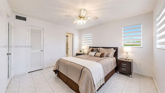 8500 Sunrise Lakes Boulevard 201, Sunrise, FL 33322