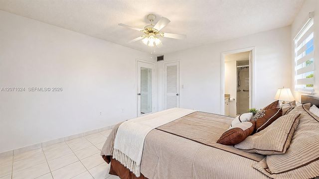 8500 Sunrise Lakes Boulevard 201, Sunrise, FL 33322