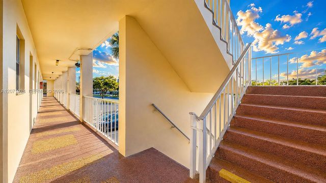 8500 Sunrise Lakes Boulevard 201, Sunrise, FL 33322