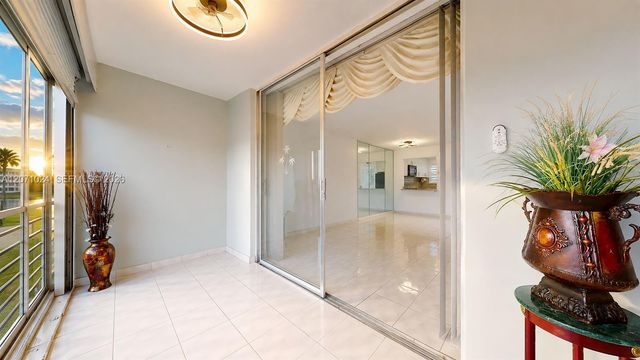 8500 Sunrise Lakes Boulevard 201, Sunrise, FL 33322