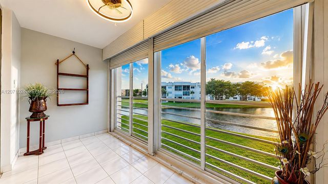 8500 Sunrise Lakes Boulevard 201, Sunrise, FL 33322